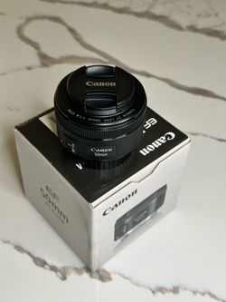 LIKE NEW — Canon - EF50mm F1.8 STM Standard Prime Lens for EOS DSLR Cameras - Black
