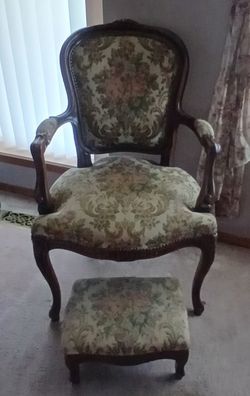 Vintage Chair With Ottoman