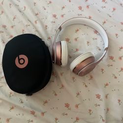 Beats Solo 3 headphones complete set