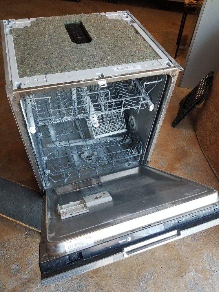 Dishwasher (Broken Heating Element)