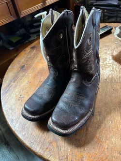 Boys boot