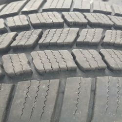 MICHELIN DEFENDER LTX 225/65R16 E RANGE!  (2) TIRES!
