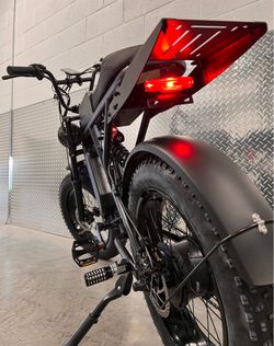 New - 70’s Style Electric Bench Seat Cruiser Style E-Bike, 750/1000W/26ah/Dual Twin Battery/33mph