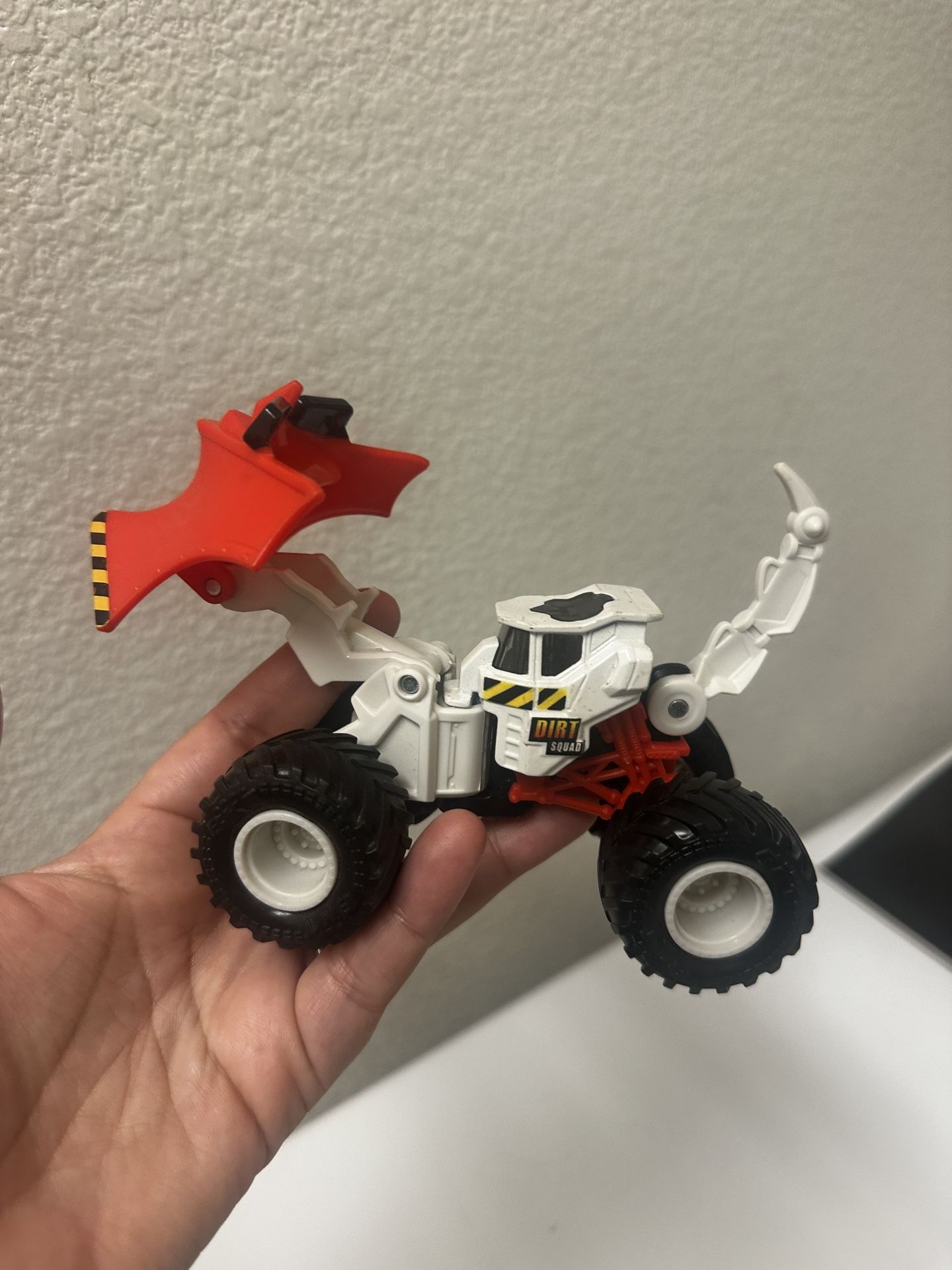 Monster Jam Dirt Squad Collectible Rare