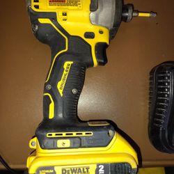 DeWalt 20v Brushless 1/4" Impact Drill DCF809 w/Charger and Battery