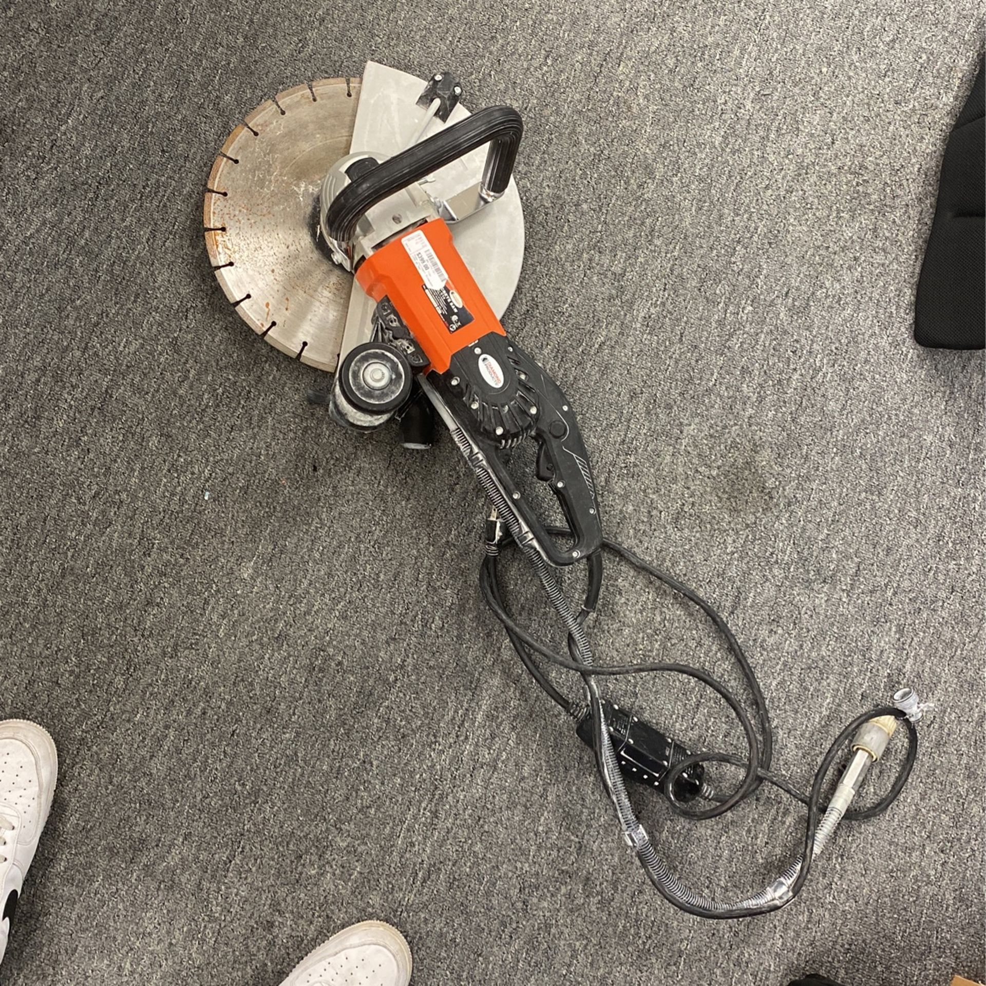Diamond Products C14 Electric Concrete Saw