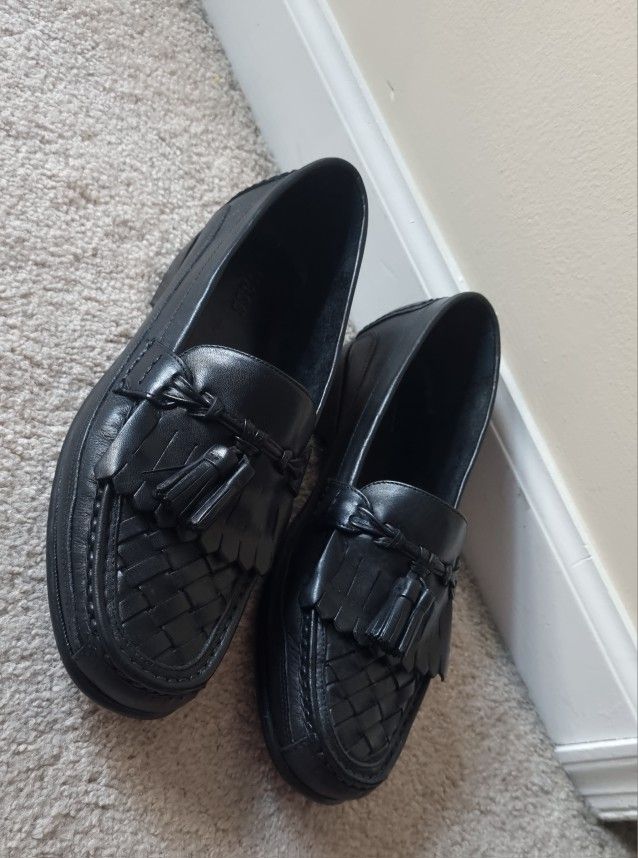 Bass black tassel loafer For Men Size 10