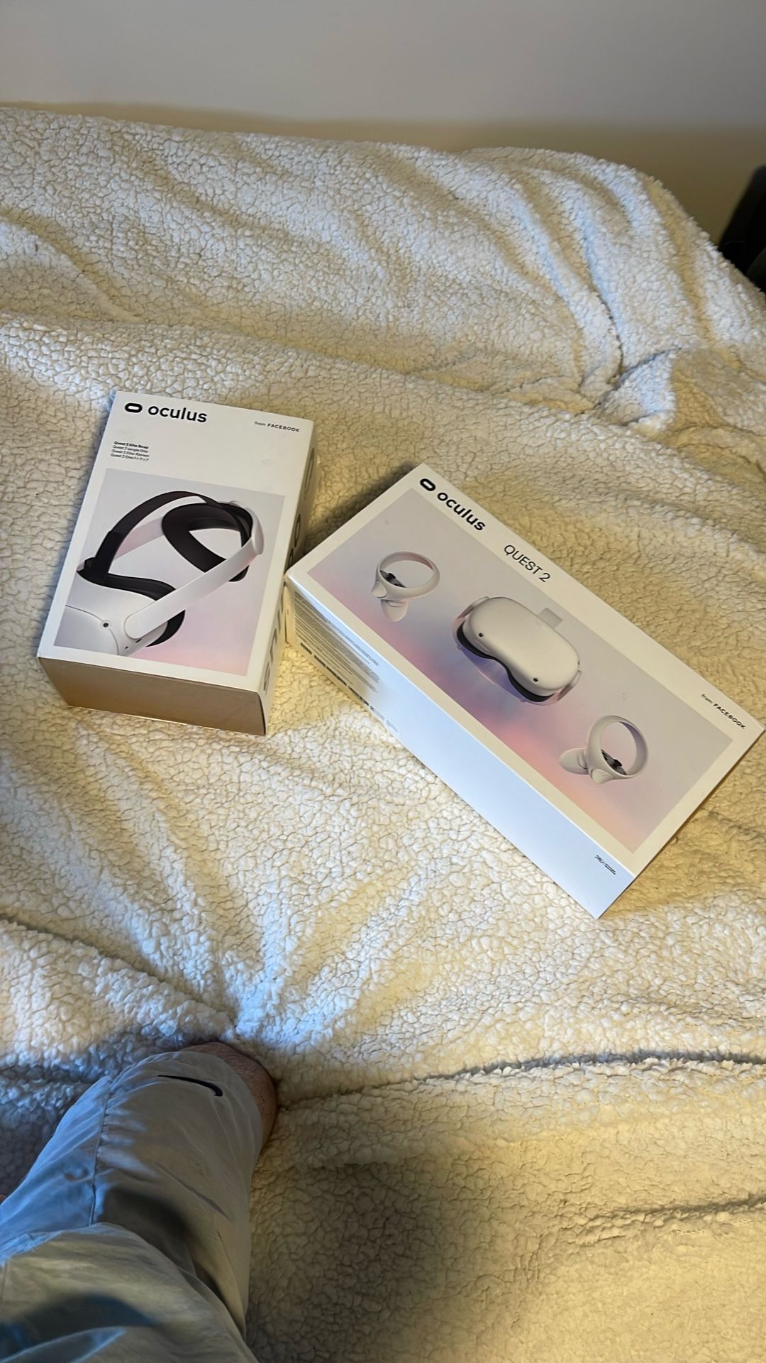Oculus Quest 2 with Elite Strap and Meta Cable