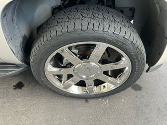 Escalade rims tires
