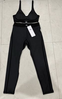 Alo woman set