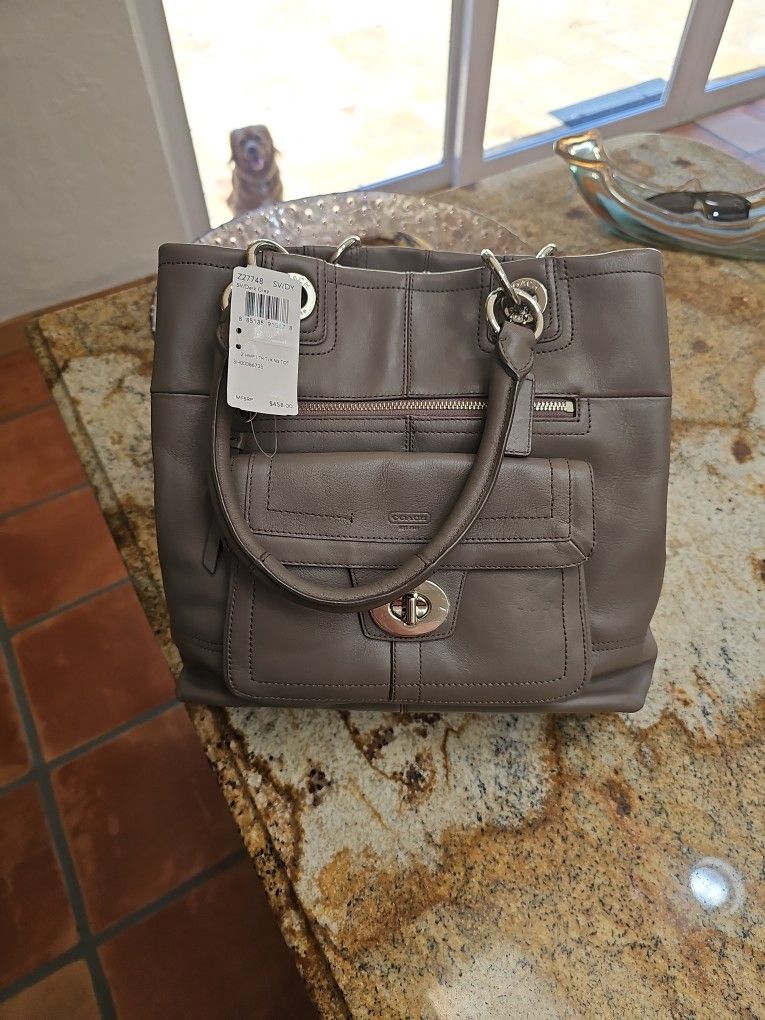 Beautiful Leather Coach Handbag 