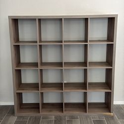 Free bookshelf