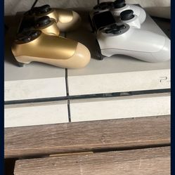 PS4 Glacier White 
