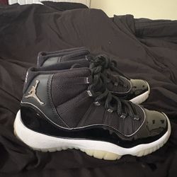 Jordan 11s , “Jubilee” size 6y