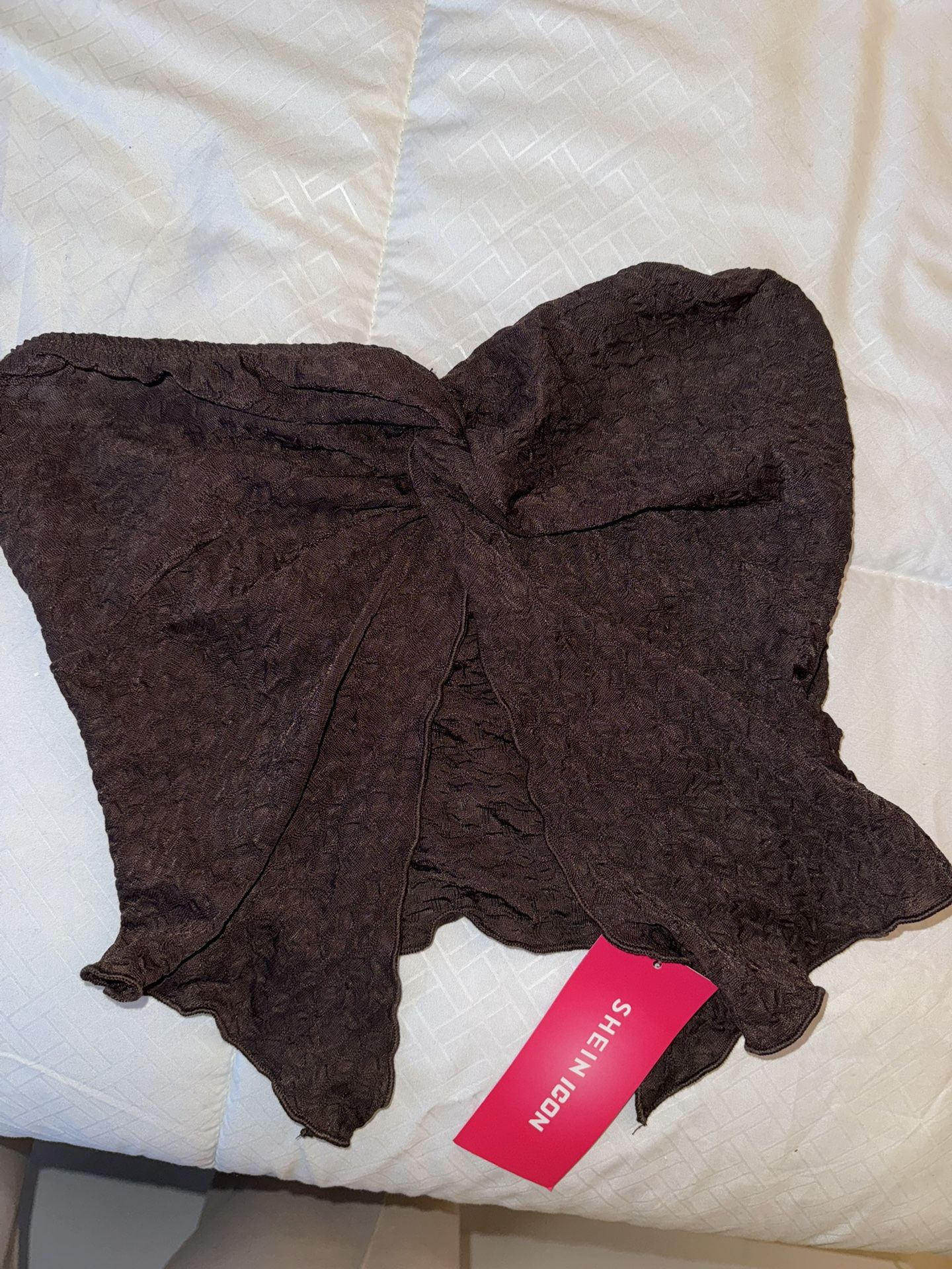 Twist front split hem tube BROWN top