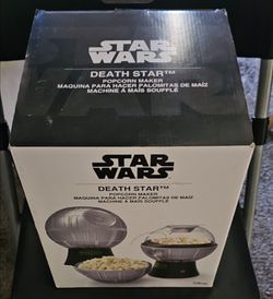 Star Wars Death Star Popcorn Maker – Uncanny Brands (New Open Box)