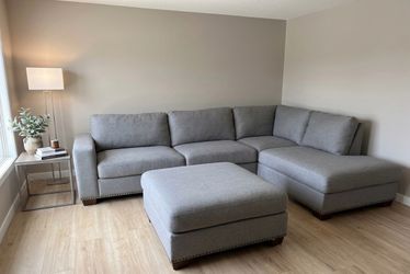 Grey Couch good condition clean delivery $40