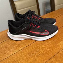 Nike Quest Running Shoes Size 11.5 