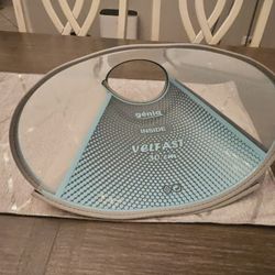 Pet "Cone Of Shame" 🤣 Helps Keep Pet From Licking Themselves After Surgery Or For Other Reasons 