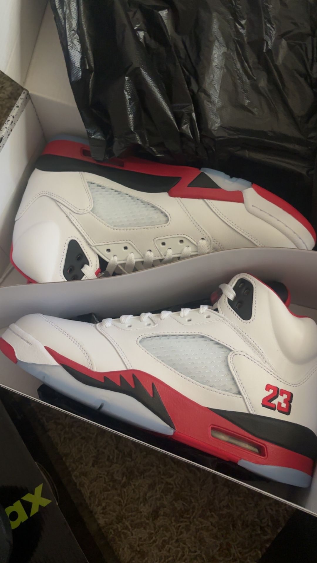 Air Jordan 5 Fire Red Size 9 DS 
