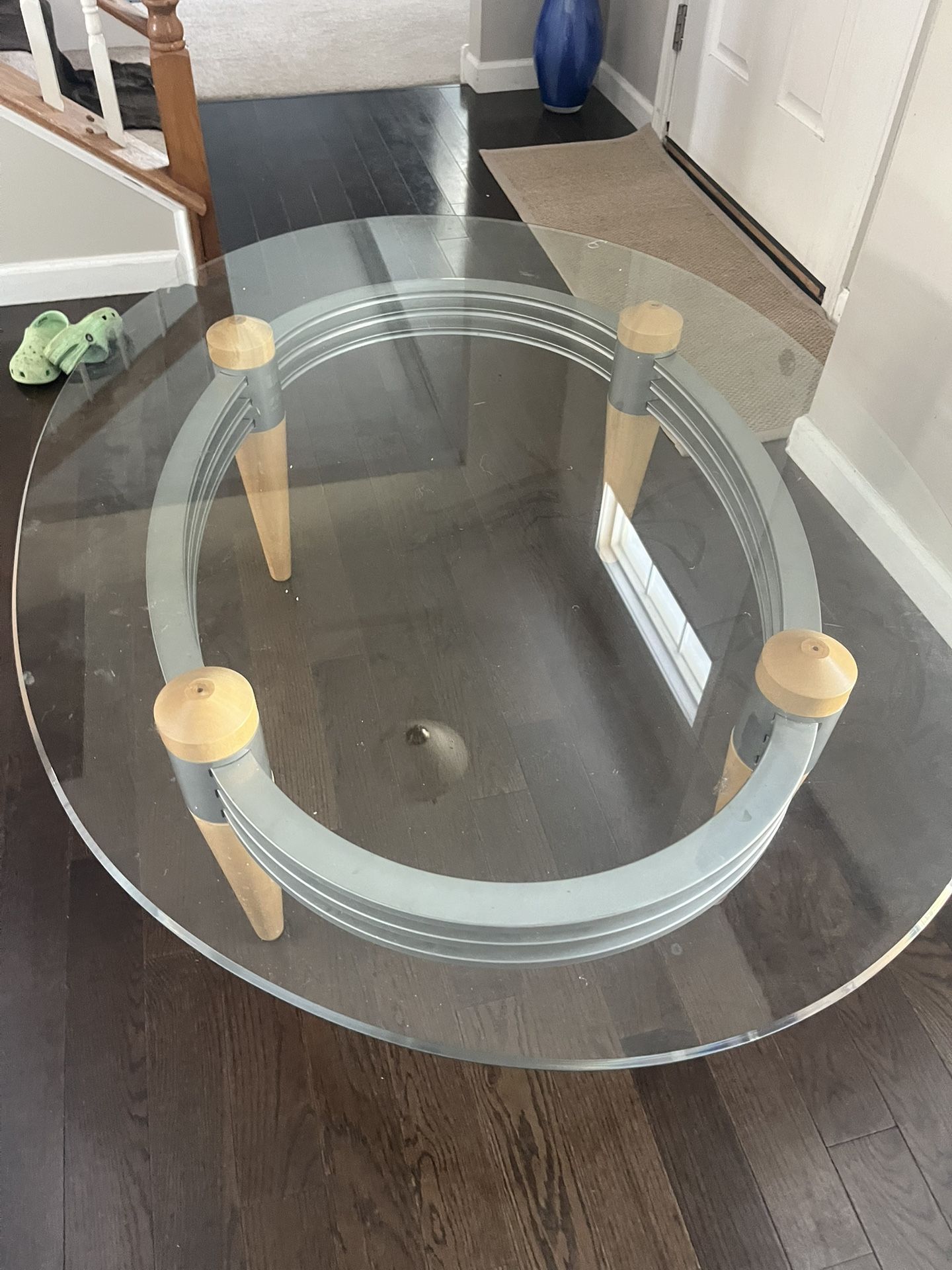 Coffee Table Like New For Sale 