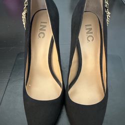 INC Black Heels Gold Chain Size 7.5
