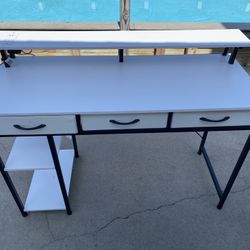 Office Desk With Electrical Outlets