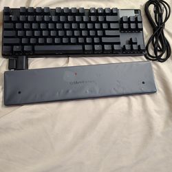 SteelSeries Apex Pro Wireless TKL Gaming Keyboard RGB – Excellent Condition