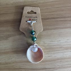 Handmade Seashell and Bead Keychain 