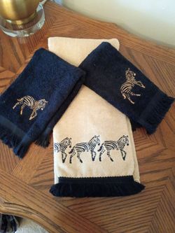 3 / Zebra Print Decorative Hand Towels