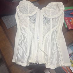 ELEGANT  CREAM  Busiter 34 B New