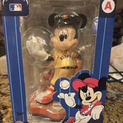 Disney MLB  Mickey Figurine