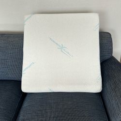 Large Pillow Wedge