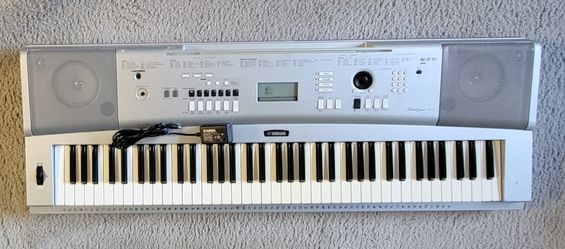 YAMAHA DGX230 Portable Grand Electronic Keyboard Tested W/ Power Supply DGX-230