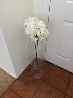 Pottery Barn 28” Large Clear Glass Floor Vase – Excellent Condition