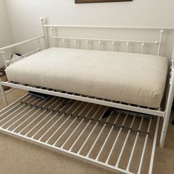 White Metal Twin Size Daybed With Bottom Trundle (Includes Mattress)