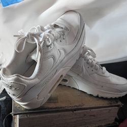 Nike Air Mak Women's Sneakers 6.5