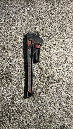 Heavy Duty pipe wrench