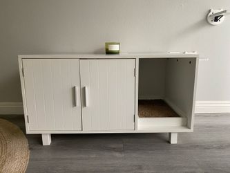 Cat/TV/Living-room table