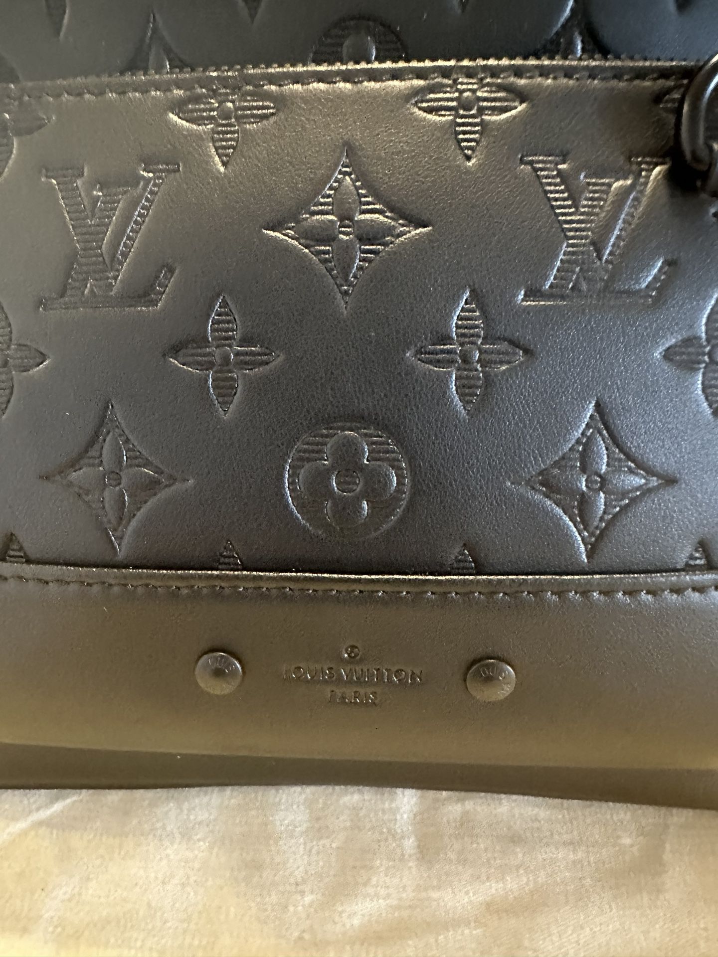 Louis Vuitton Milla Bag for Sale in Los Angeles, CA - OfferUp