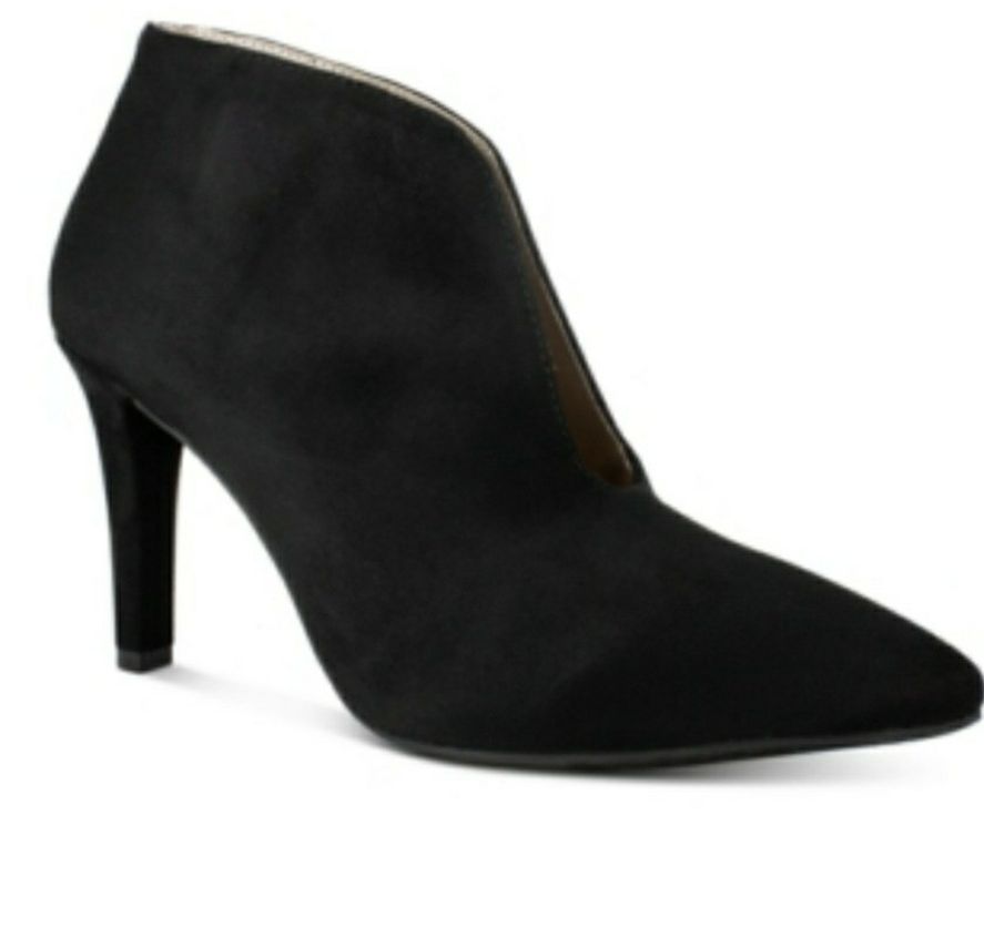 New Suede RIALTO Bootie SIZE 7