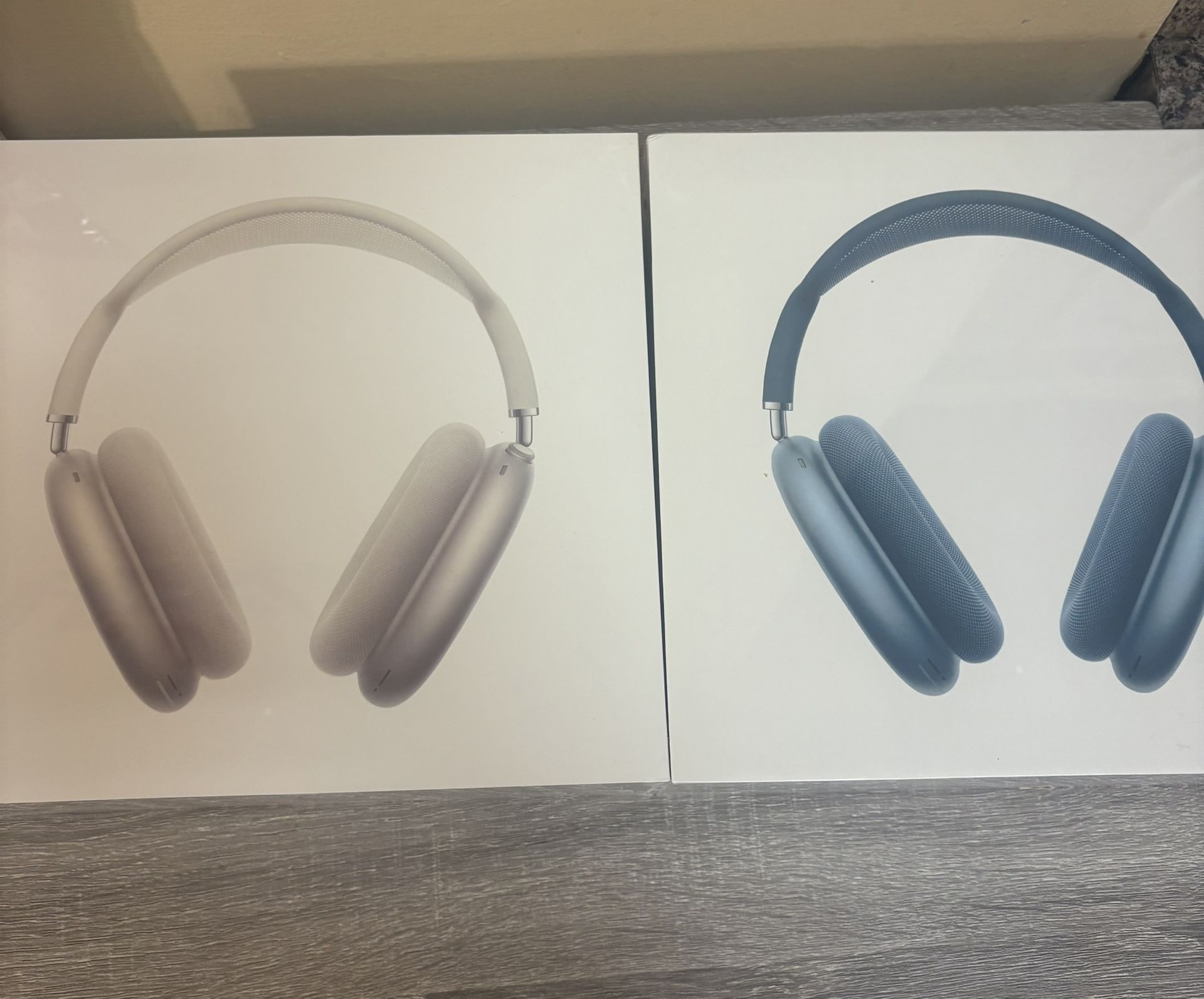 AirPod Maxes ( Sealed In Box!!)