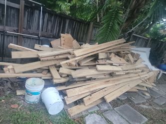 Vendo Esta Madera Usada 