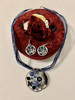 Blue lucite necklace and earrings