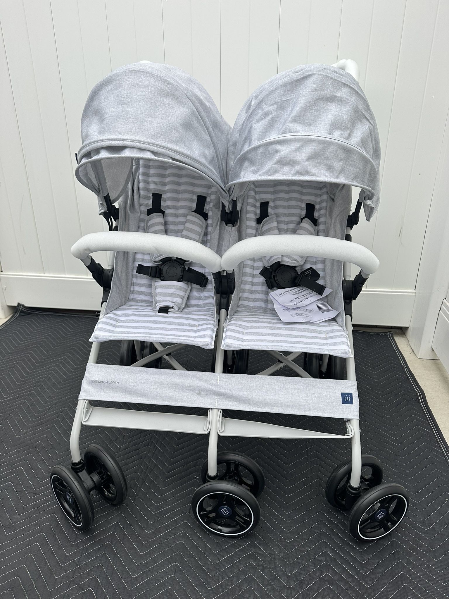 New Baby Gap Grey Side By Side Stroller / Double Stroller
