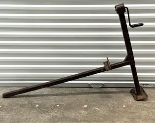 Heavy Duty 2,000 lb Mechanical Trailer / Equipment Jack – 48” Arm