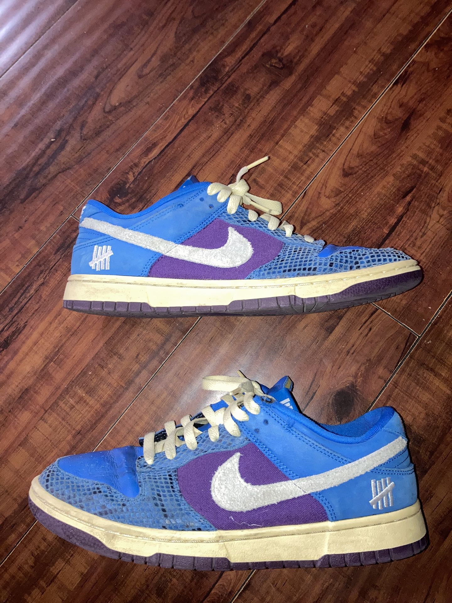 NIKE DUNK UNDEFEATED 9.5