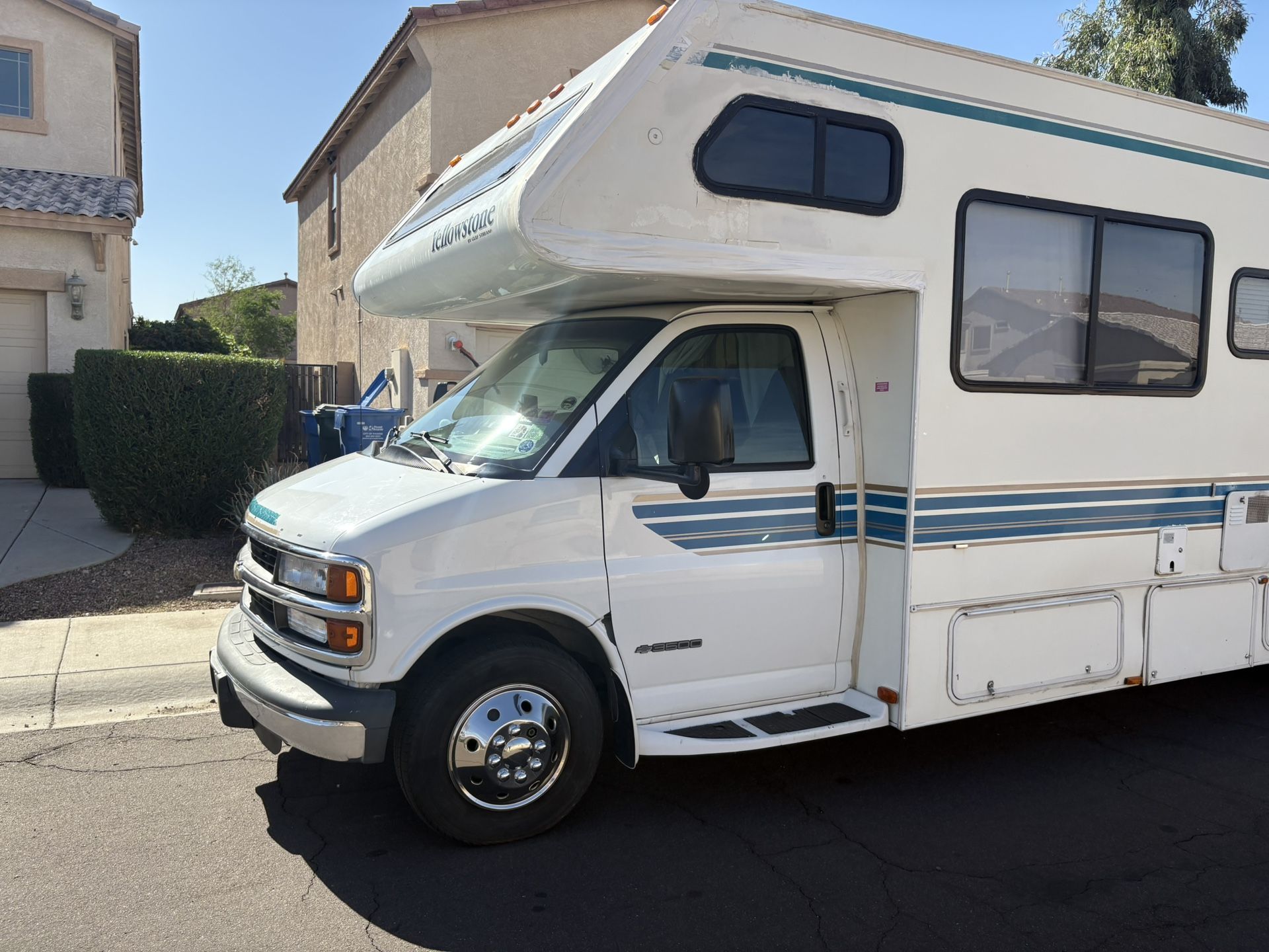 2000 Chevrolet Yellowstone by golfstream sport