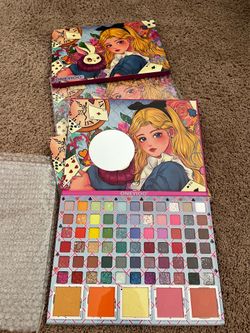 Alice in wonderland makeuo palette