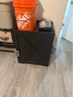 Cat litter box furniture $1